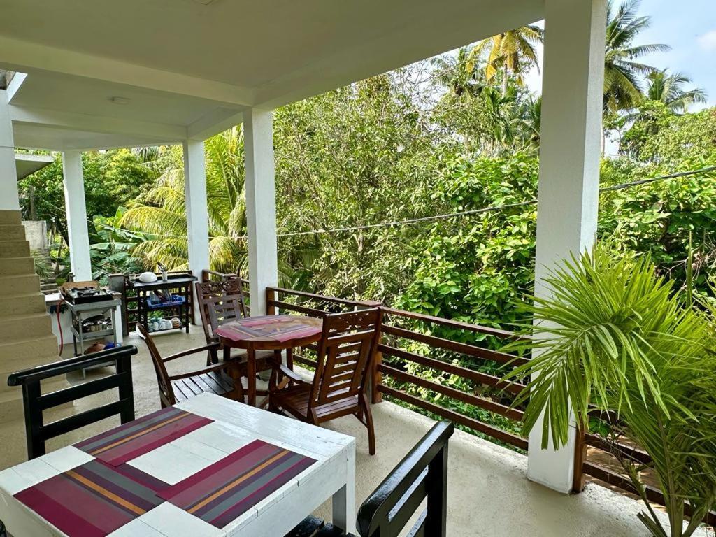 Siyon Yula - Guest House Hikkaduwa Bagian luar foto